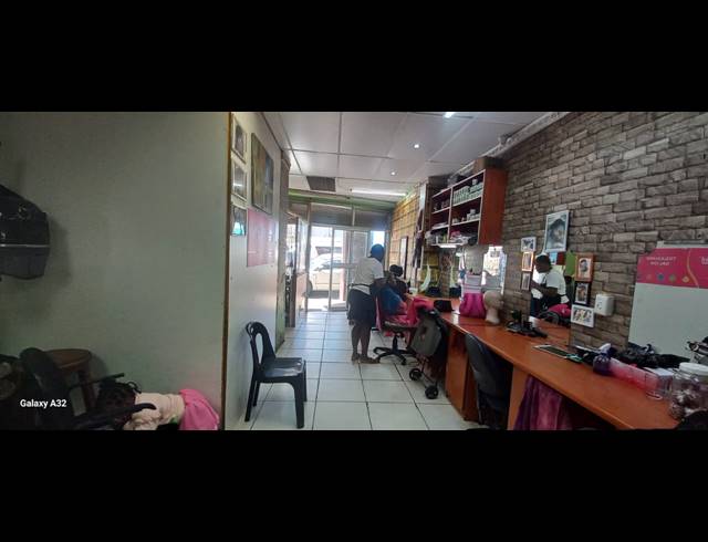 53M² RETAIL FOR SALE IN DURBAN CENTRAL